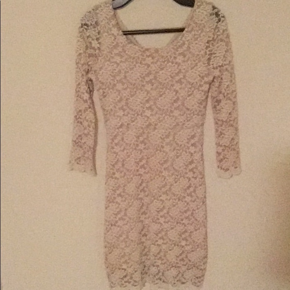 Neutral long leave lace dress